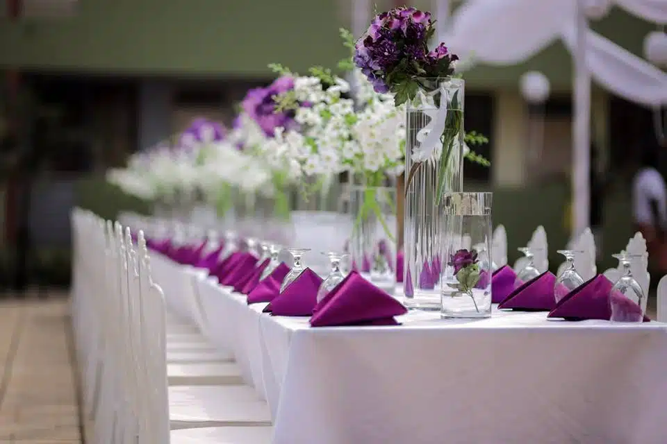 Who To Invite To Your Wedding